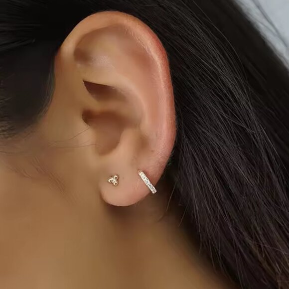 Dot Studs 3 Dot Stud Earrings Dainty Gold Minimalist Hypoallergenic Jewelry CUTE - Picture 8 of 13